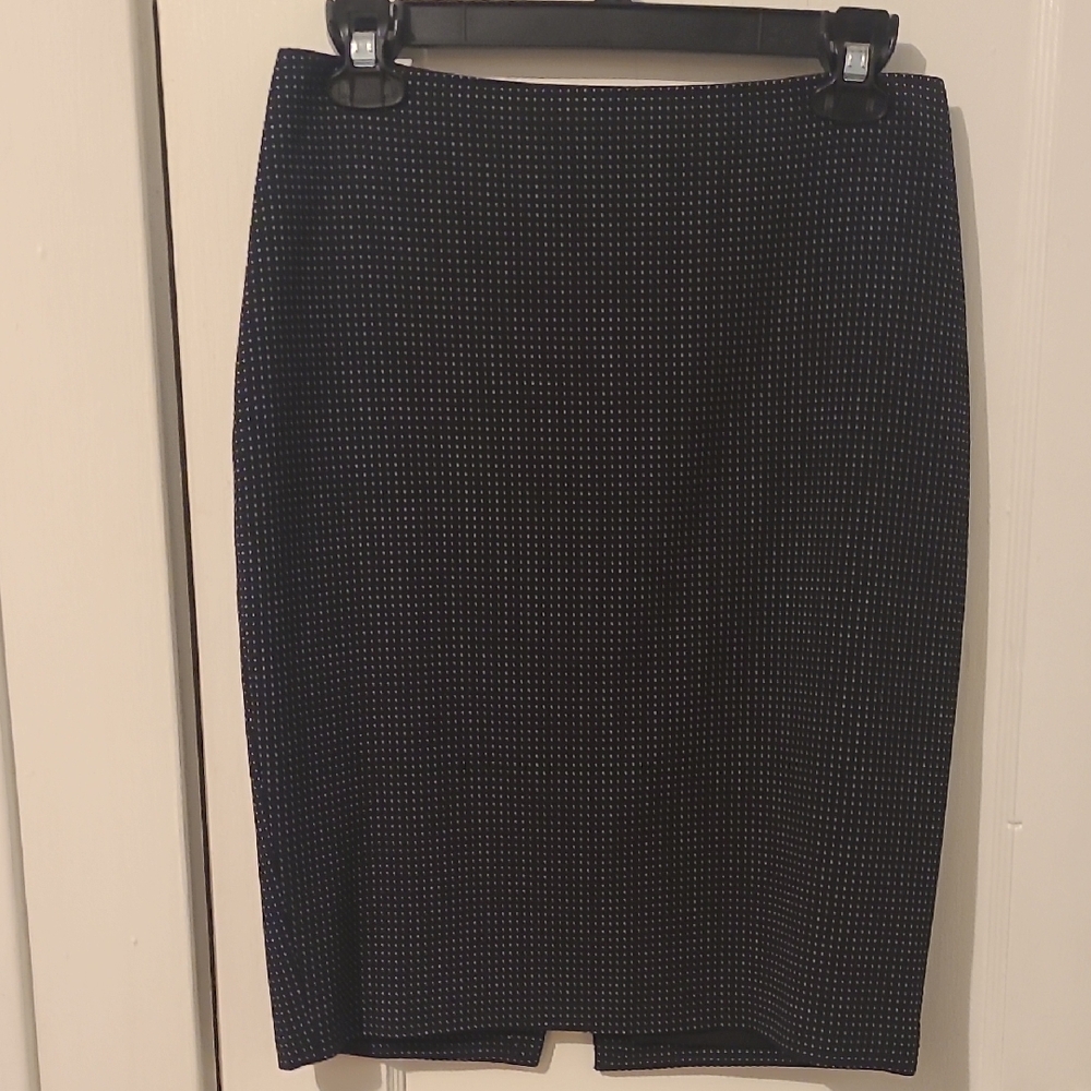 Chic Black and White Polka Dot Pencil Skirt